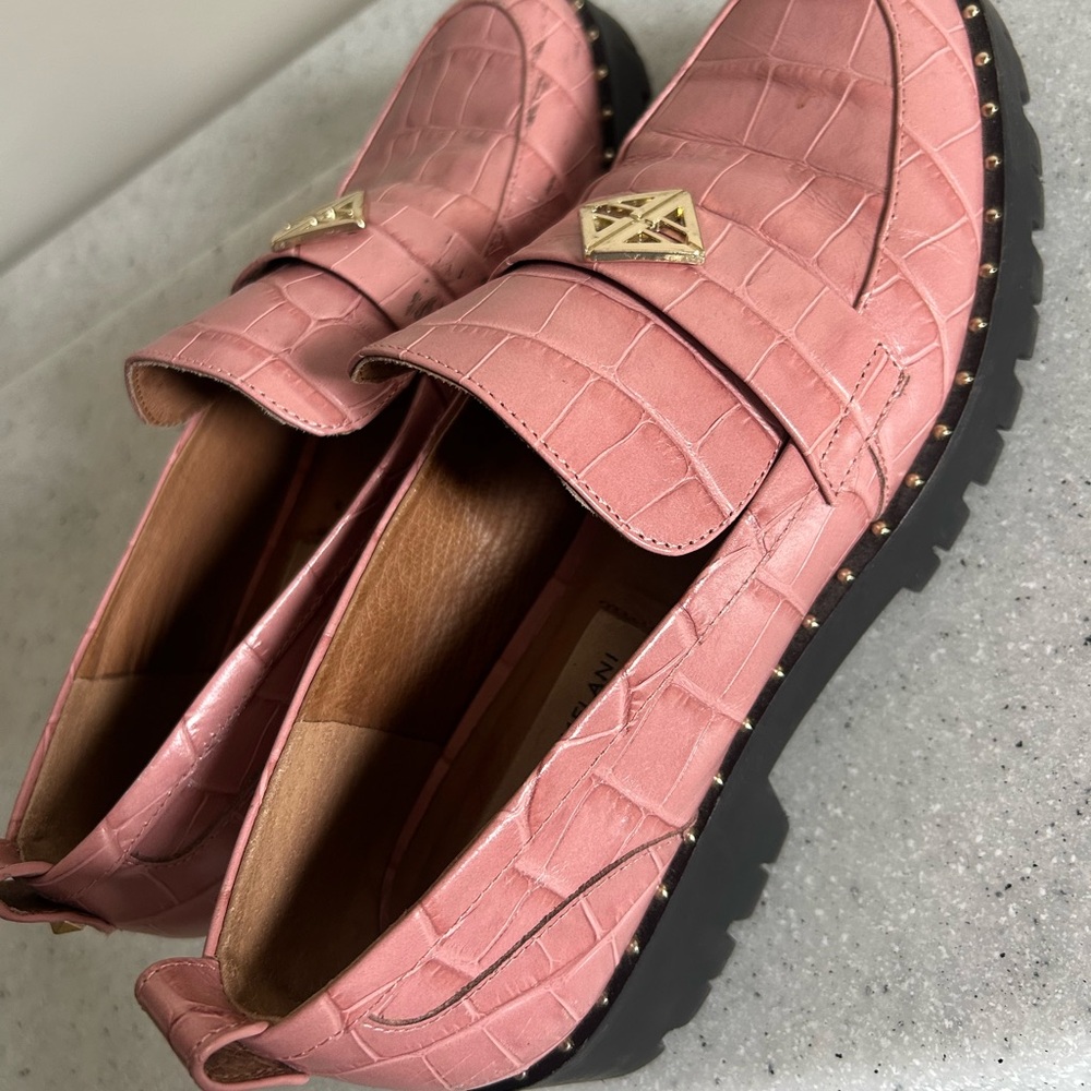 Antonio Melani Pink Croc Loafers w/ Gold Studs – Size 7